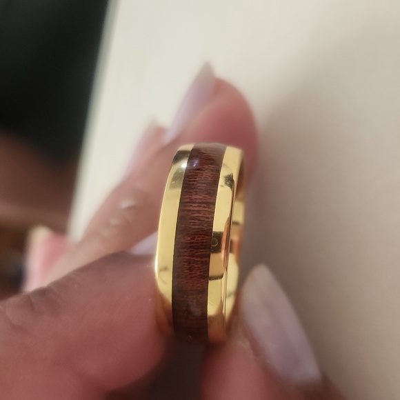 Tungsten Carbide Yellow Gold Plated Ring With Koa Wood Inlay - Picture 3 of 3